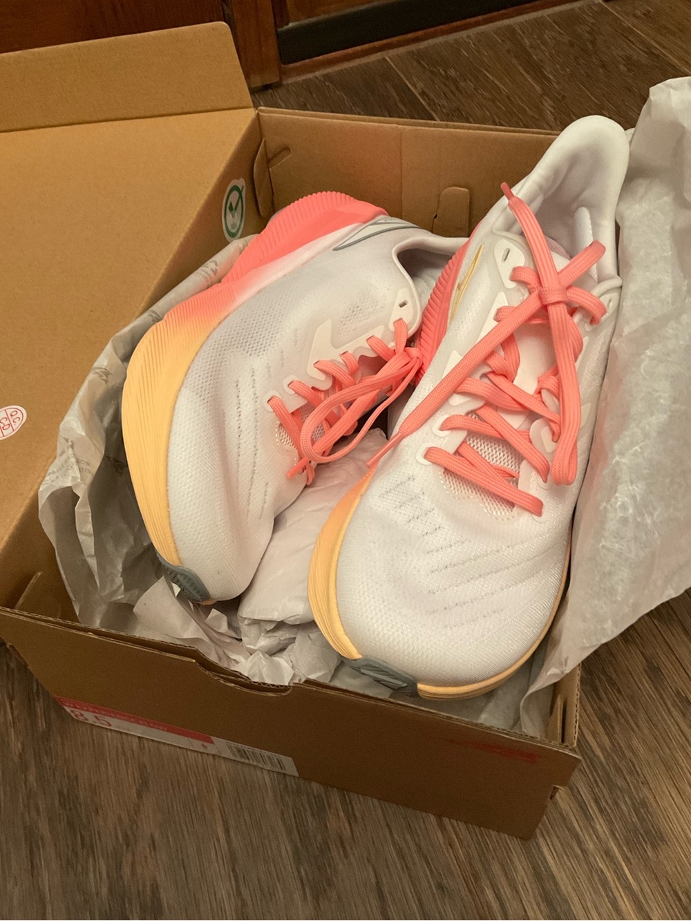 Altra Experience Flow Running Shoe NEW
Size: 8.5, EURO 40